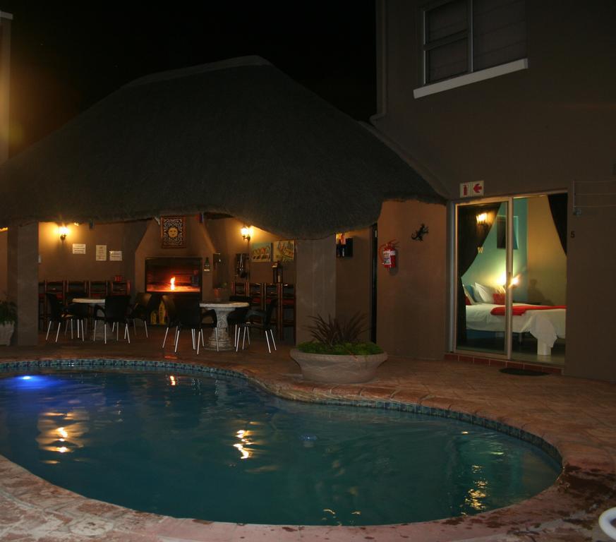Colors Of Cape Town Lodge Екстериор снимка
